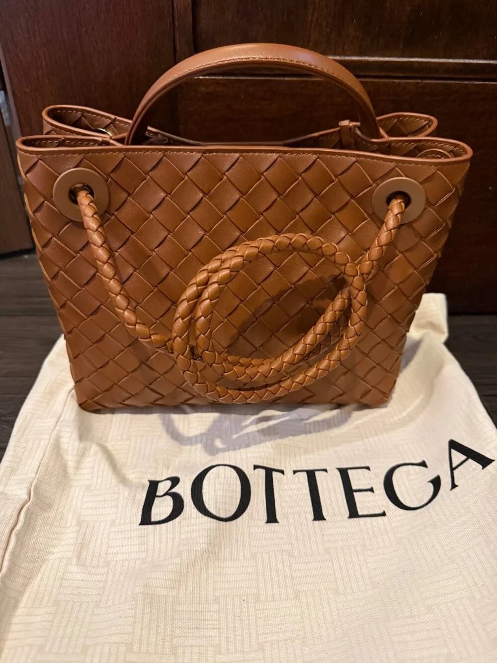 New Bottega Veneta Brown Small Andiamo Bag